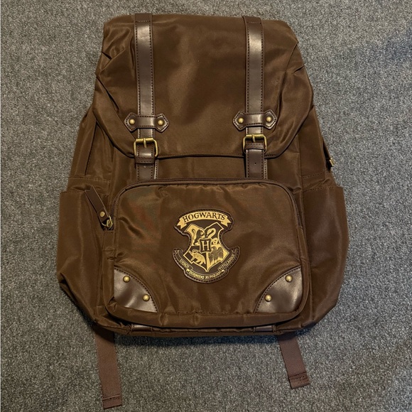 Imaginarium Handbags - RARE Harry Potter Hogwarts Backpack with Detachable Cross Body Bag Imaginarium